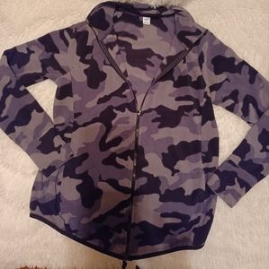Old Navy Camo fleece zip up jacket w/ thumb sleeve